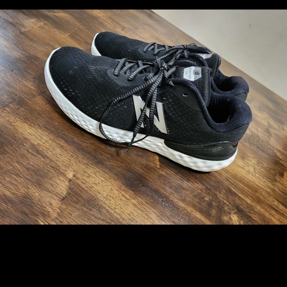 New Balance Fresh Foam 1365 V1 Mens size 10 - Picture 2 of 6